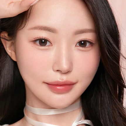Eye swatch of OLENS Misty 1Day Natural Choco circle lenses on natural eyes